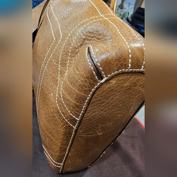 Coach Saddle Brown Vintage Chelsea 10399 Shoulder Bag w/Whipstitch Tassel Detail - Picture 13 of 17